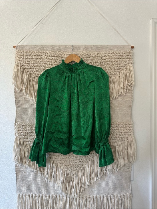 Alice + Olivia Tops - Alice + Olivia Launa Blouson Sleeve Blouse